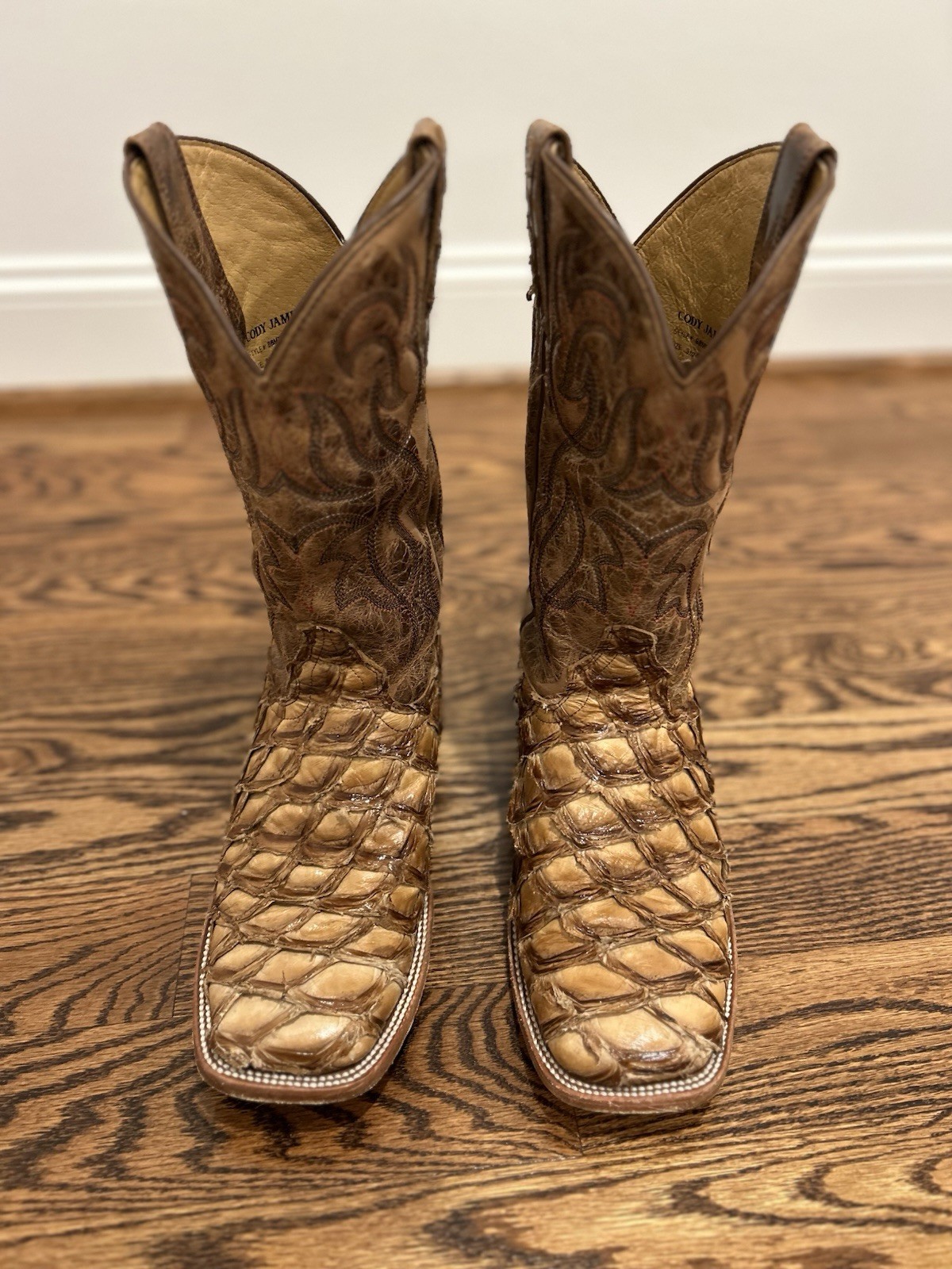Cody James Size 9.5 Men's Brown Pirarucu Exotic BOOTS, Bought Last Week For 650!