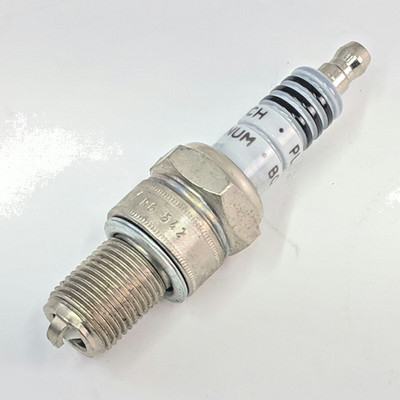 4x Bosch WR5CP Fits VW Transporter Caravelle T3 Mazda REPU Platinum Spark Plugs