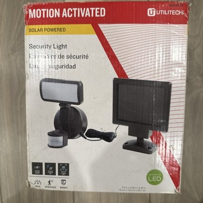 Utilitech 120-Degree 150W EQ Solar LED Bronze Flood Light