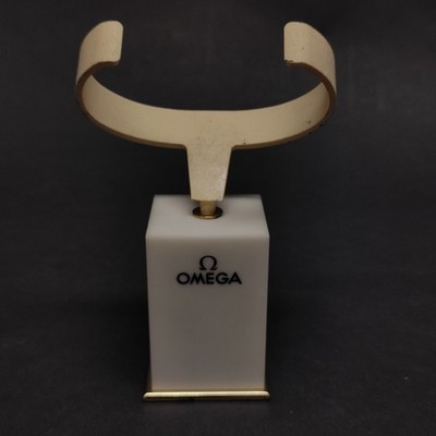 Aufsteller Vitrinenständer für Omega Uhr h. 12 cm Kunststoff weiß