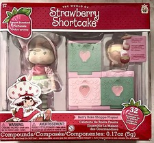2024 Strawberry Shortcake 32-Piece Berry Bake Shoppe Playset! Mint-Scented! NIB!