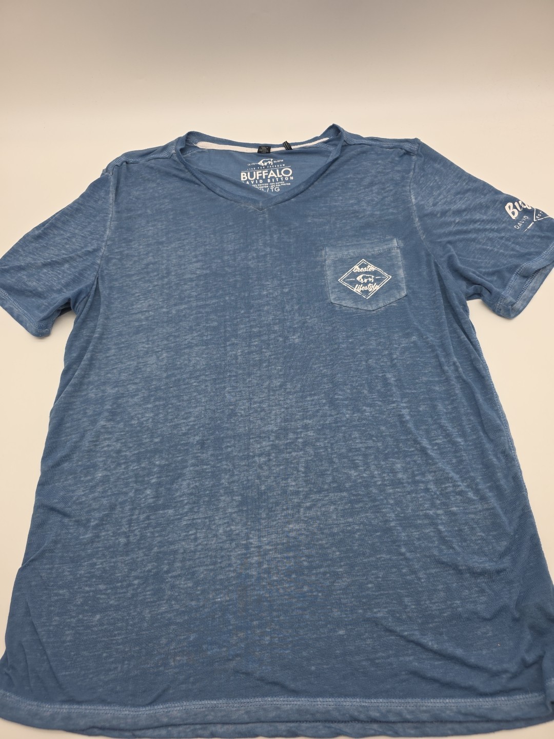 Buffalo Outdoors T-Shirt Man X Large Pocket Blue V-neck.#38195