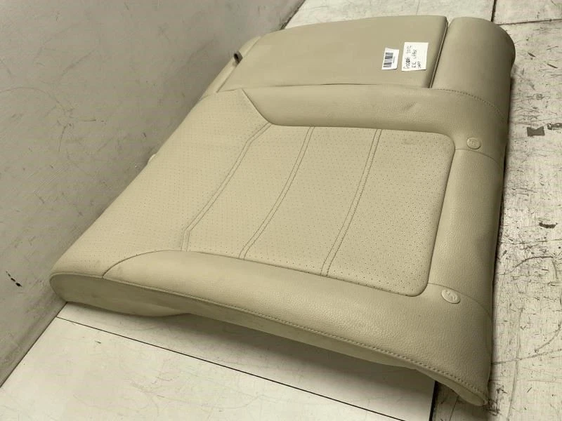 Volkswagen Passat SE 2012 cojín asiento superior trasero derecho y central cuero beige Foto 3 de 4