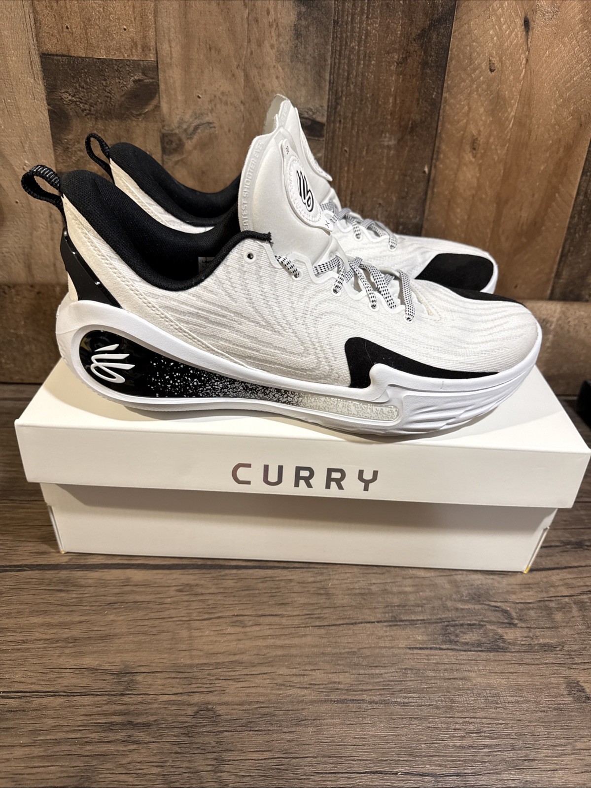 Under Armour Mens UA Team Curry 11 Flow Basketball Shoes Whi
