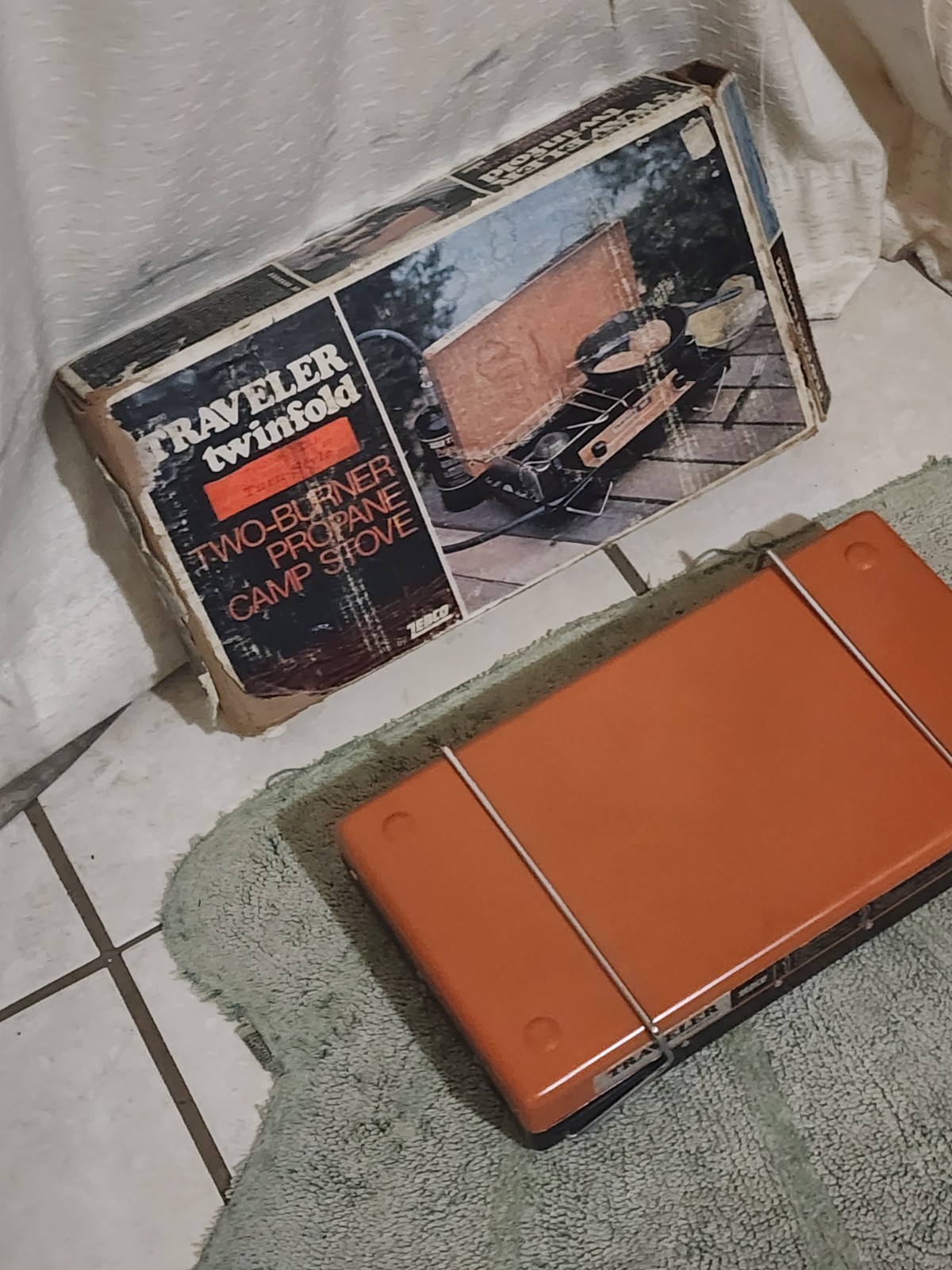 Vintage Zebco Traveler Twinfold Portable Propane 2-Burner Stove Orange 2300 NOB