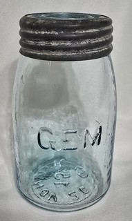 Aqua Gem Midget Pinta Barattolo Frutta Soffiato Pat. Asta fascia in metallo 1867 con coperchio in vetro