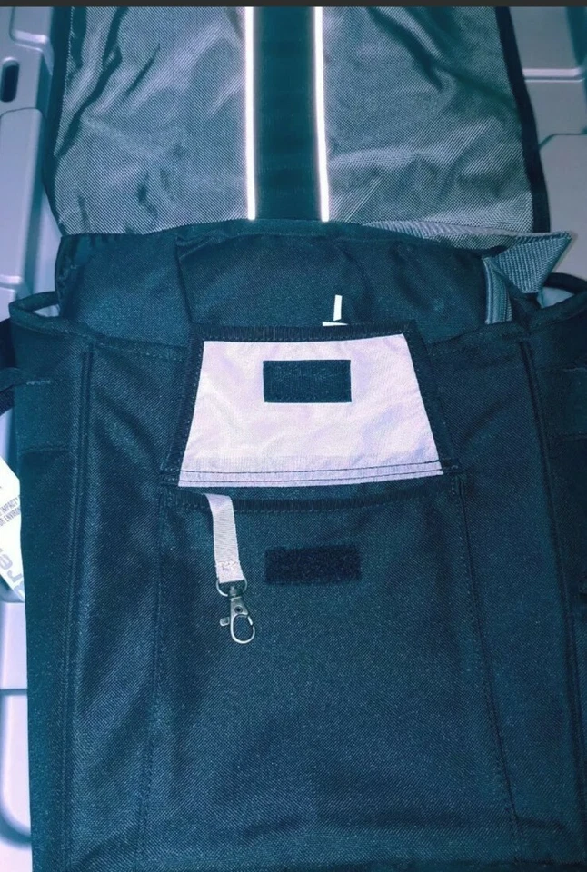 Brenthaven Messenger Mens or Womens Laptop School Bag Black Gray - Image 3 of 4