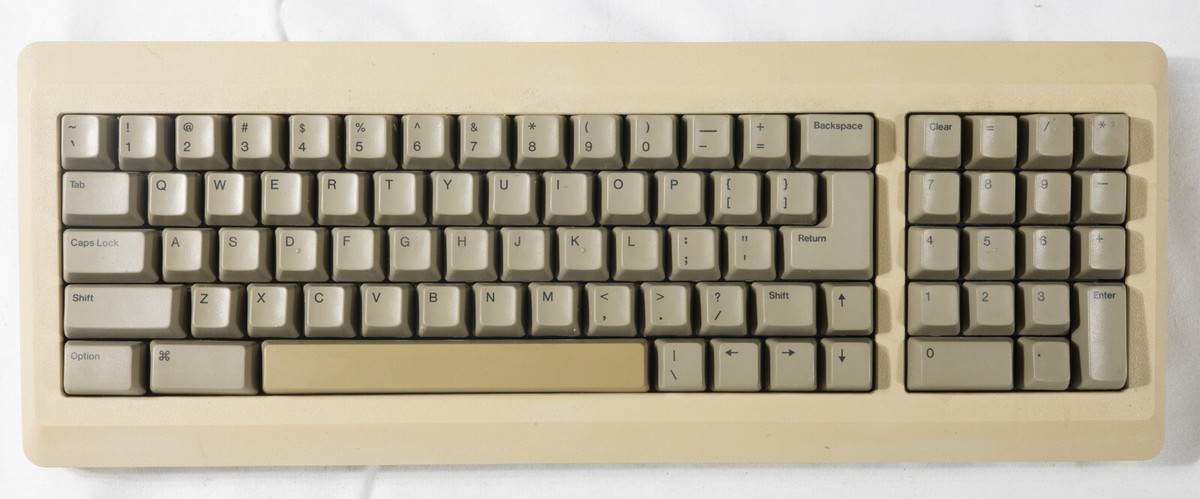 日本製Mactintosh Plus,128k,512kキーボード Macintosh 128K, 512K, Plus Keyboard – Apple Rescue of Denver