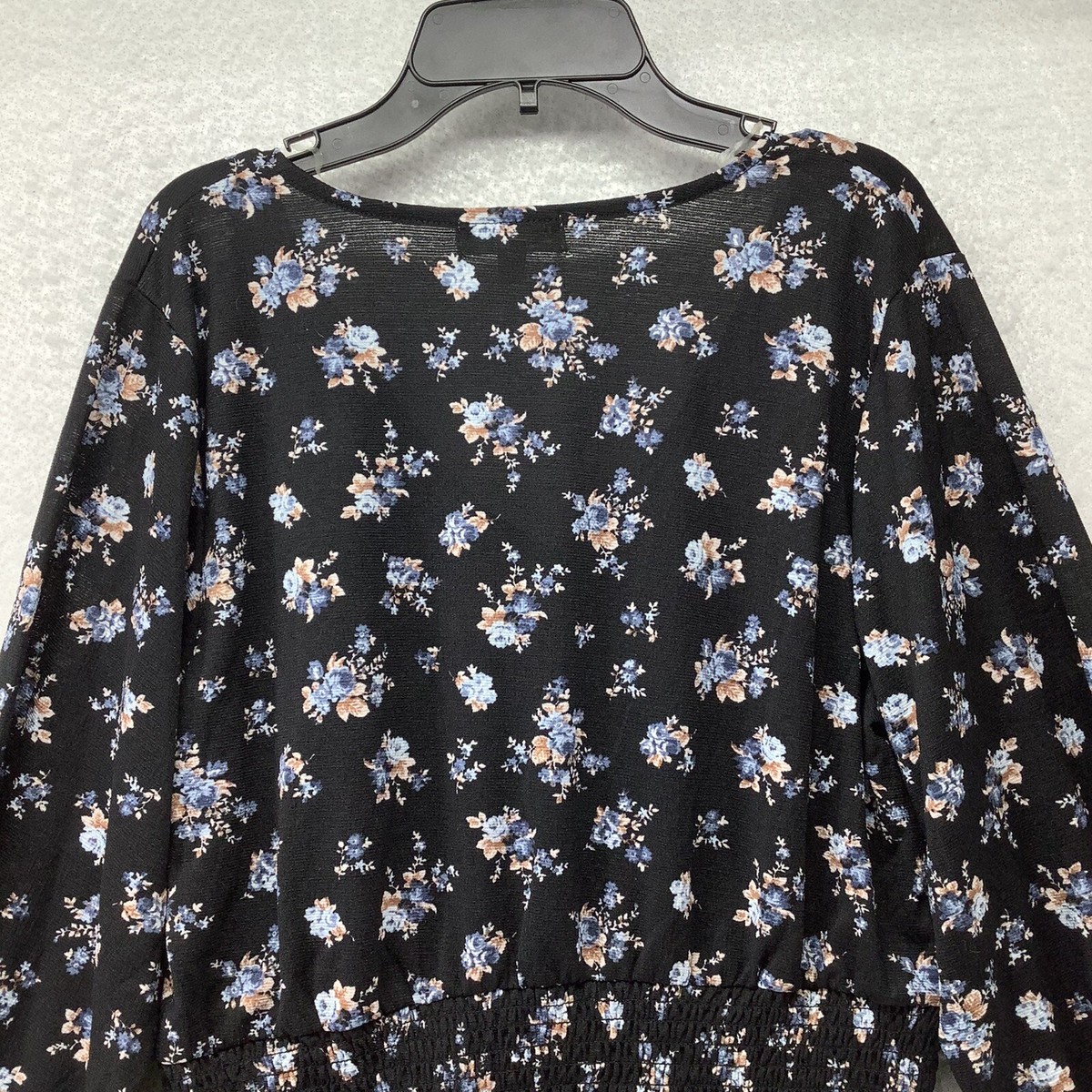 Jolie and Joy Women's Black Floral Long Sleeve Blouse Top Size