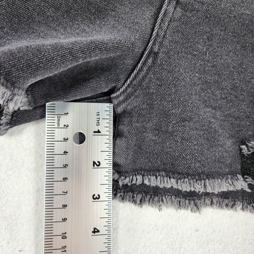 NO BOUNDARIES Super High Rise Mom Distressed Shorts Size 5 Black - Picture 5 of 9