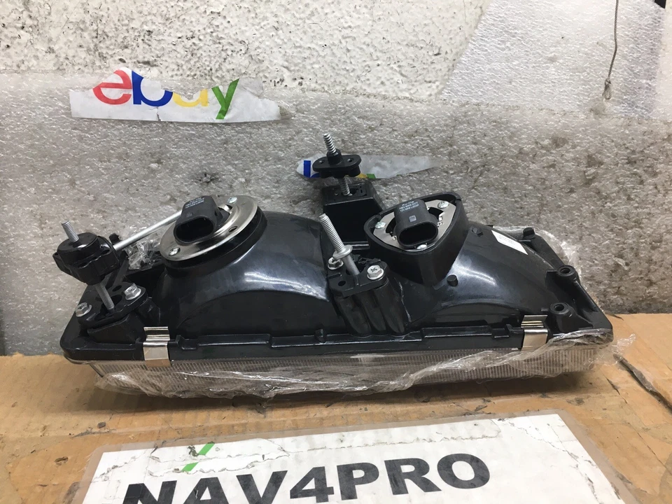 NEW 1995-2005 For CHEVROLET ASTRO GMC SAFARI LEFT Side HEADLIGHT #NT70 - Image 4 of 4