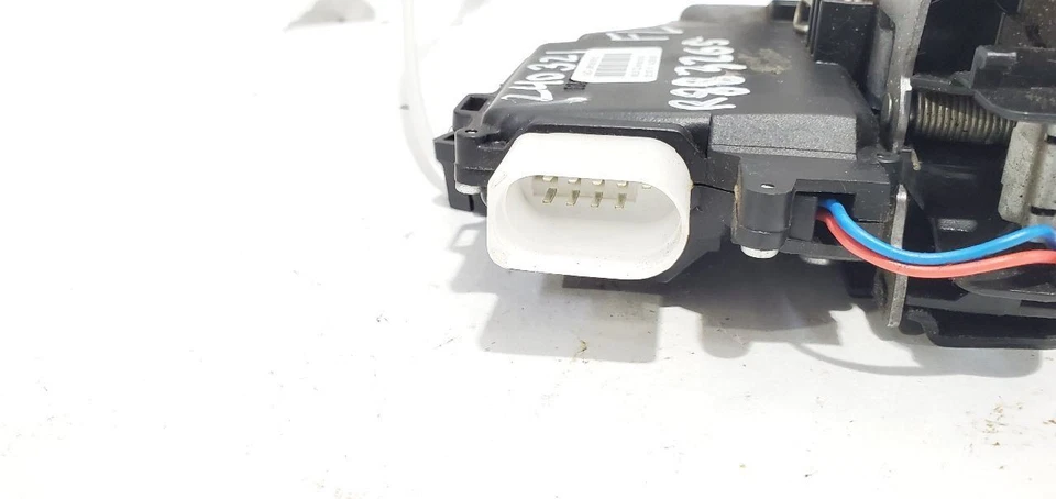 Actuador de cerradura de puerta delantera izquierda Porsche 911 2001 OEM 8N1837015C Foto 4 de 4