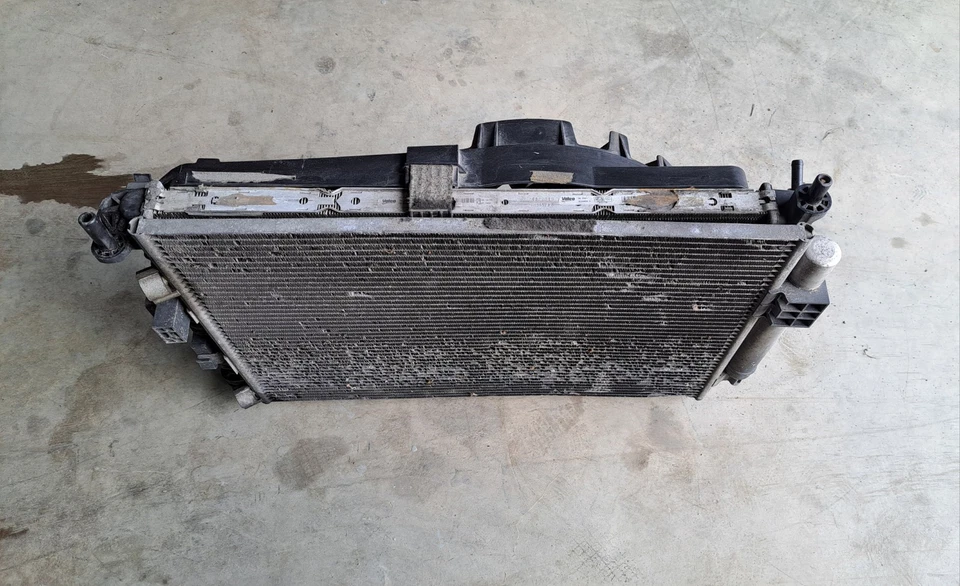 RADIATORE FORD FOCUS / C-MAX / TRANSIT CONNECT 1.5 TDCI 1.6 TDCI dal 2011 2018 - Immagine 2 di 4