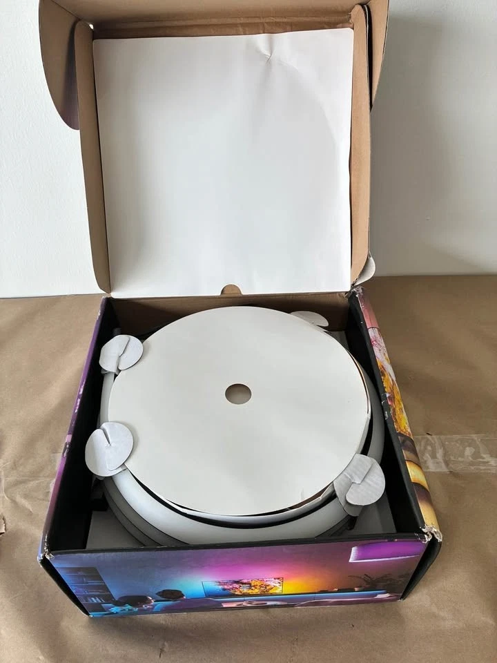 Philips Hue Play Tira de Luz Gradiente 65" - Forma de TV Luz Inteligente Hogar LED 560417 Foto 2 de 3