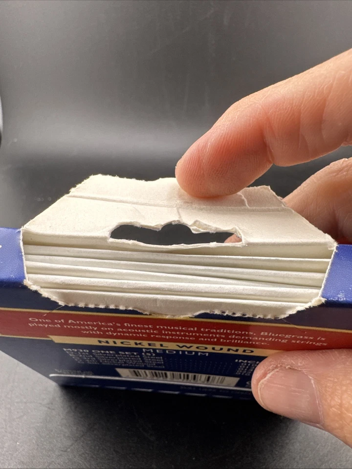 Martin M930 Nickel Wound Light Banjo Strings 📦 - Image 3 of 4