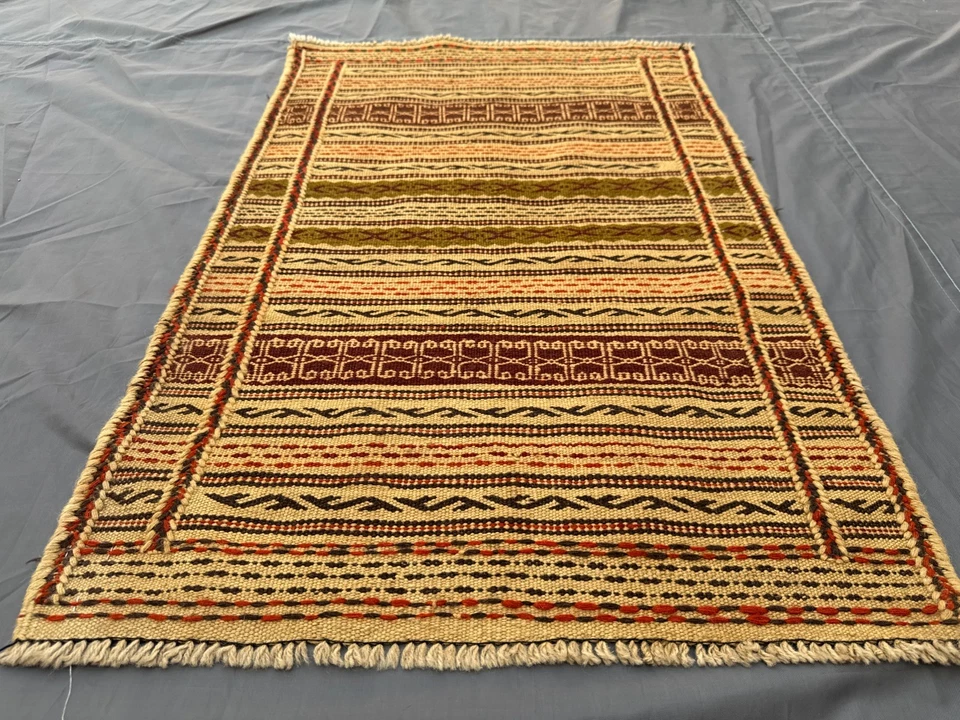 Kilim tribal afgano cálido 2x3 - rayas geométricas crema, granate y oliva - nómada Foto 2 de 4