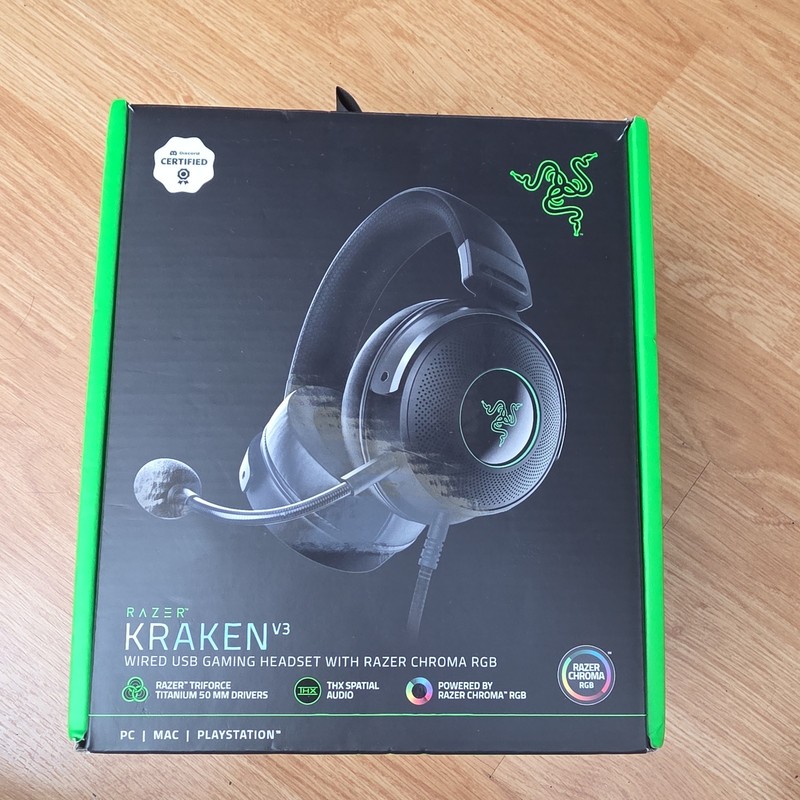 Razer Kraken V3 USB Gaming Headset with Razer Chroma RGB