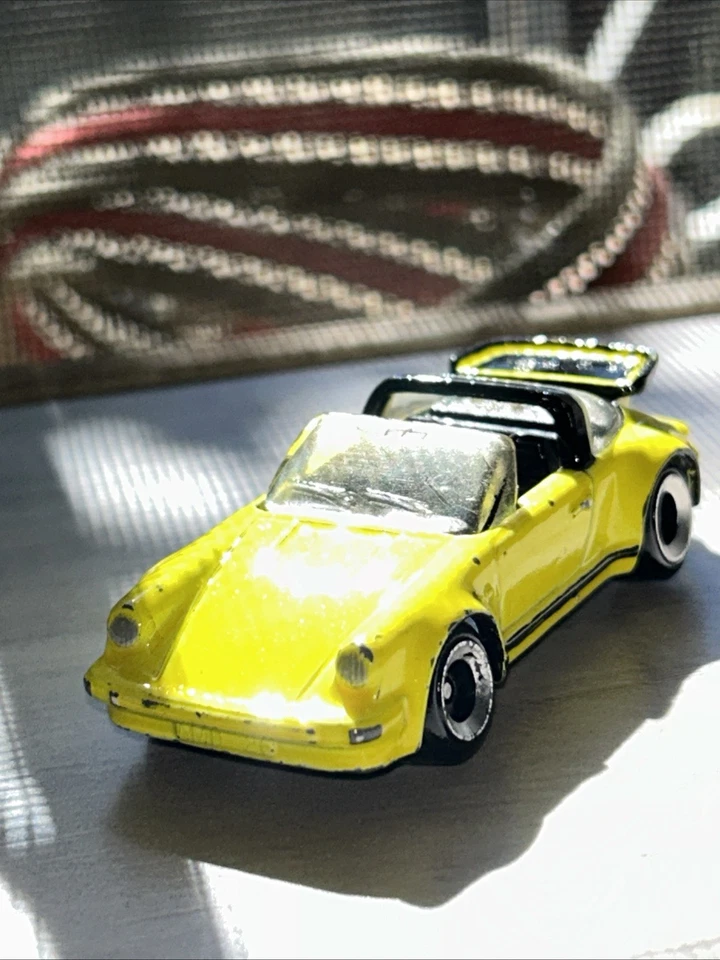 Hot Wheels Porsche 911 Custom - Image 3 of 4