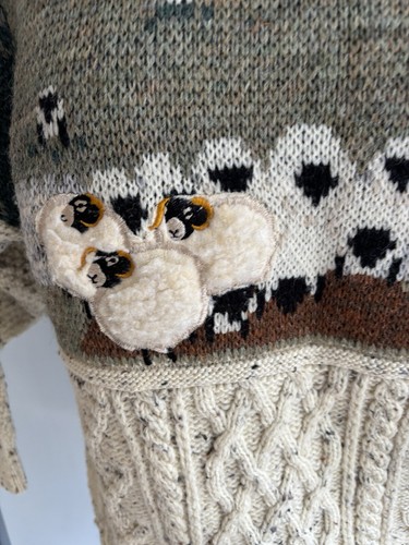 VTG BRACKEN COUNTRY WEAR 'SHEEP THEME" CABLE KNIT & EMBROIDERED SWEATER SZ M - Picture 3 of 6
