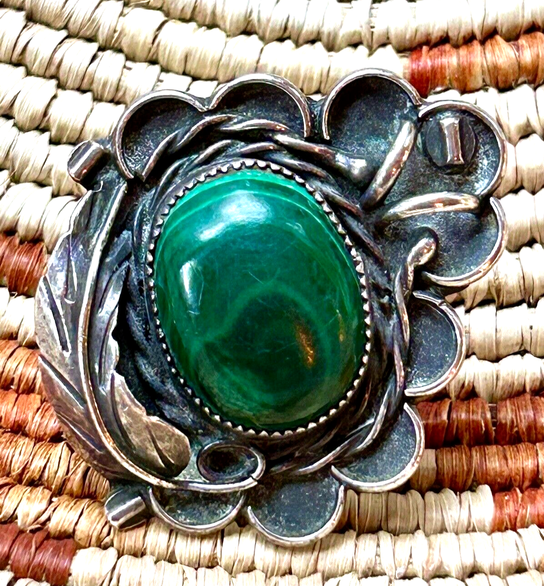 Ancient Tree Sap Vintage Native American Navajo Sterling Silver Necklace Ancient Tree Sap Vintage Native American Navajo Sterling Silver Necklace