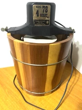Ice Cream Freezer 4 Quart Model 78 Richmond Cedar 120 Volt Works VINTAGE