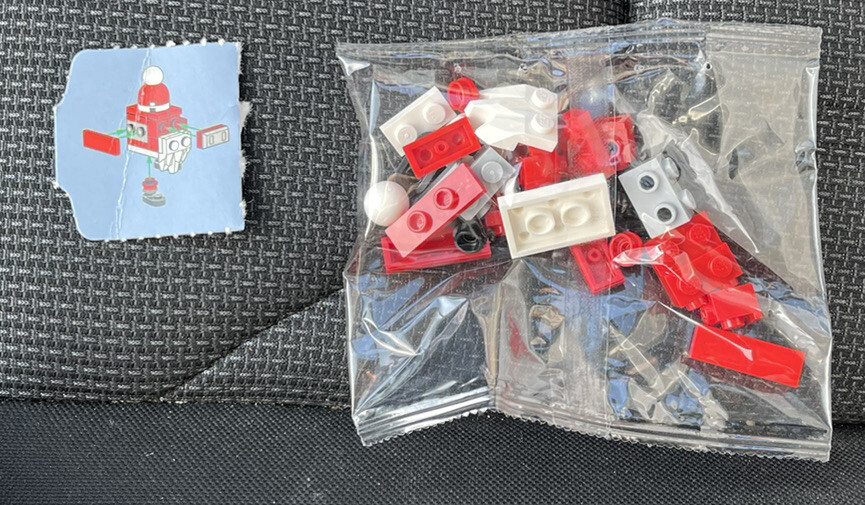 Lego Star Wars - Gonk Droid Red and White Christmas 75340 | eBay