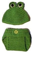 Crochet Frog Baby Hat and Diaper Cover size 0-3 mo.