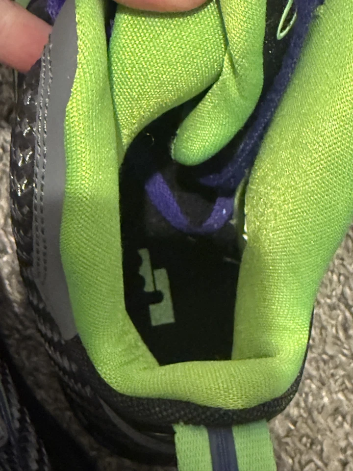 🔥Nike Lebron 9 Black Electric Green & Purple-Youth Sz 6.5Y - Image 4 of 4