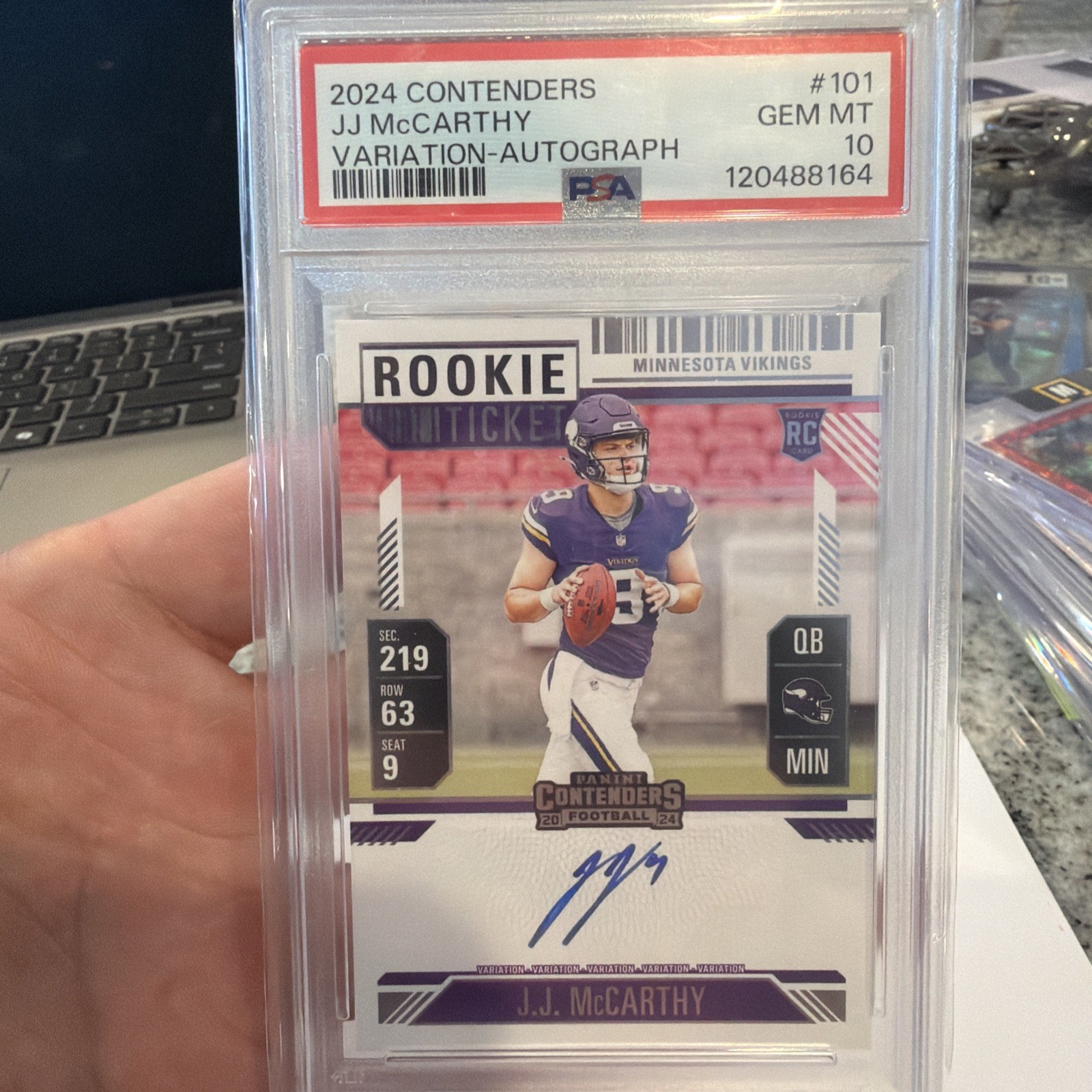 JJ McCarthy Panini Contenders #101 Autograph