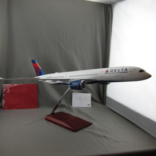 Delta Airlines A350-900 Airbus 1/100 Scale Model Million Miler Airplane - Picture 12 of 24