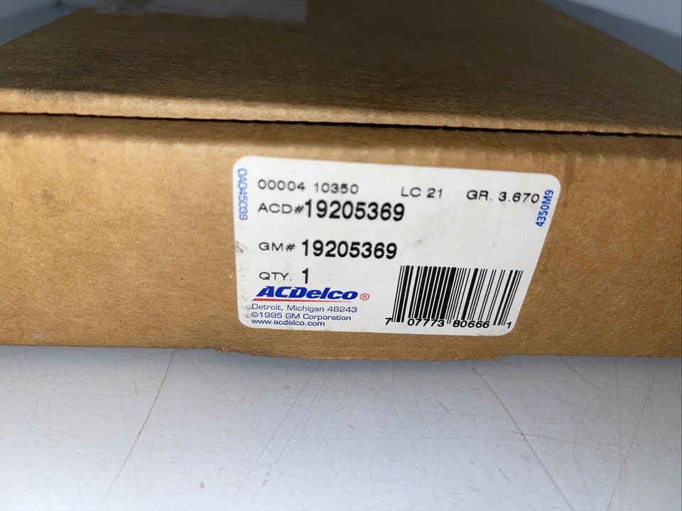 Genuine GM 2009 Pontiac Vibe Powertrain Module Ecm 1920557 19205369 - Image 2 of 4