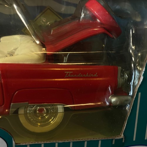 1997 Gearbox 1956 Ford Thunderbird Red Diecast Convertible Pedal Car Bank 1/24 - Picture 3 of 9