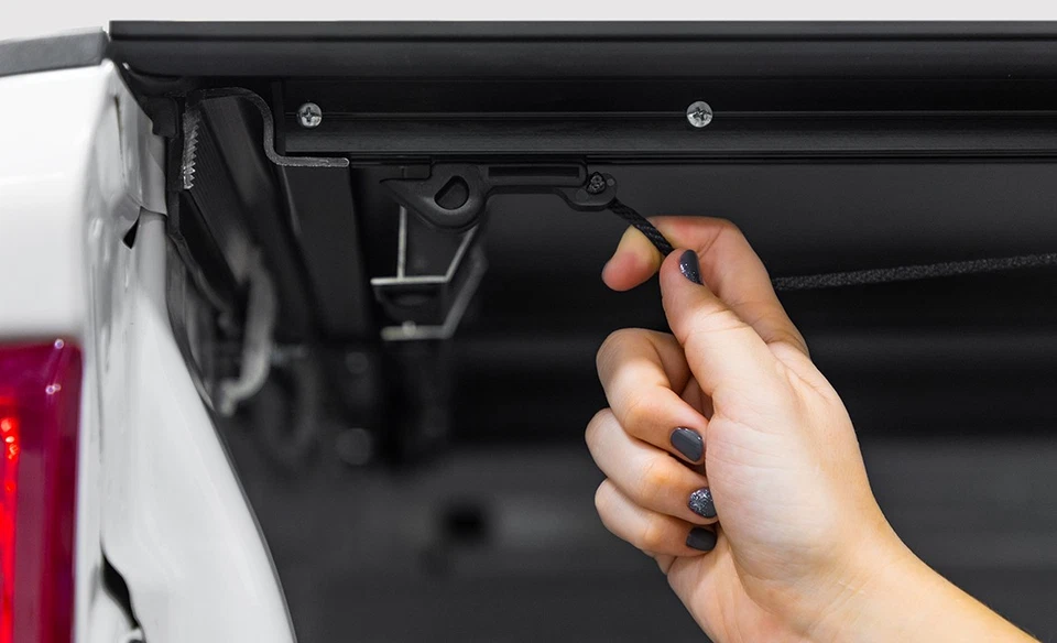 ACI LOMAX Plegable 23-ON Chevy GMC Colorado Canyon Caja 5' Cubierta rígida Tonneau BDM Foto 3 de 4