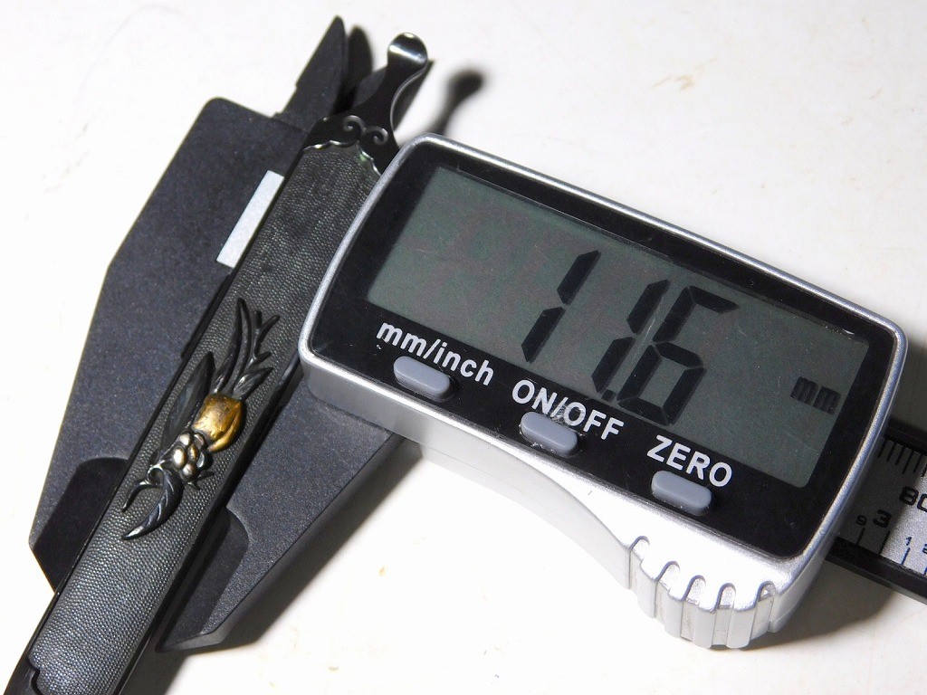 Kyo-Kinko School Camellia Design 笄 Kogai Edo original tsuba antique