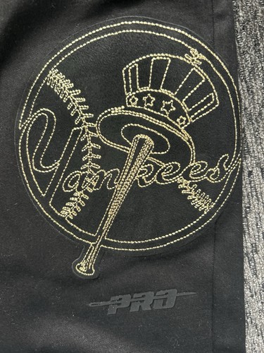 NY Yankees Men’s Hoodie Heavyweight. NWT. Large Blk Embroidered Gold Logos - Picture 3 of 10