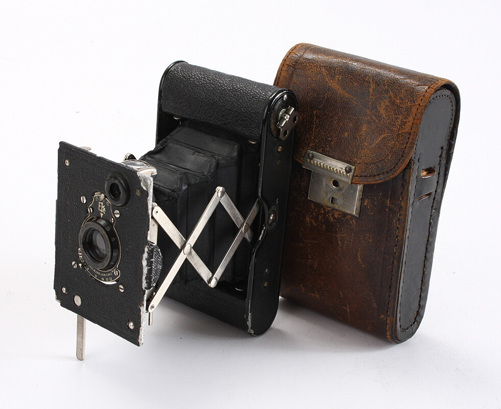 アンティークカメラ＊VEST POCKET KODAK Vest Pocket Kodak camera | Foticos Collection
