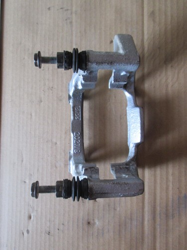 1x Bremssattel Träger Halter hint. rechts VW Golf 5 6 Touran Caddy  D 41- BS 256
