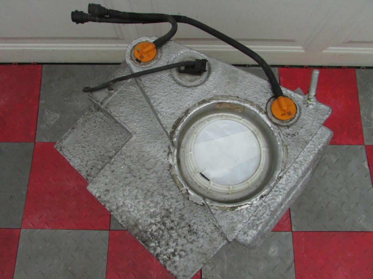 Ferrari 360 Spider Right Fuel Tank Assembly w/ Float Valve, Pipe - 179467 - Dent