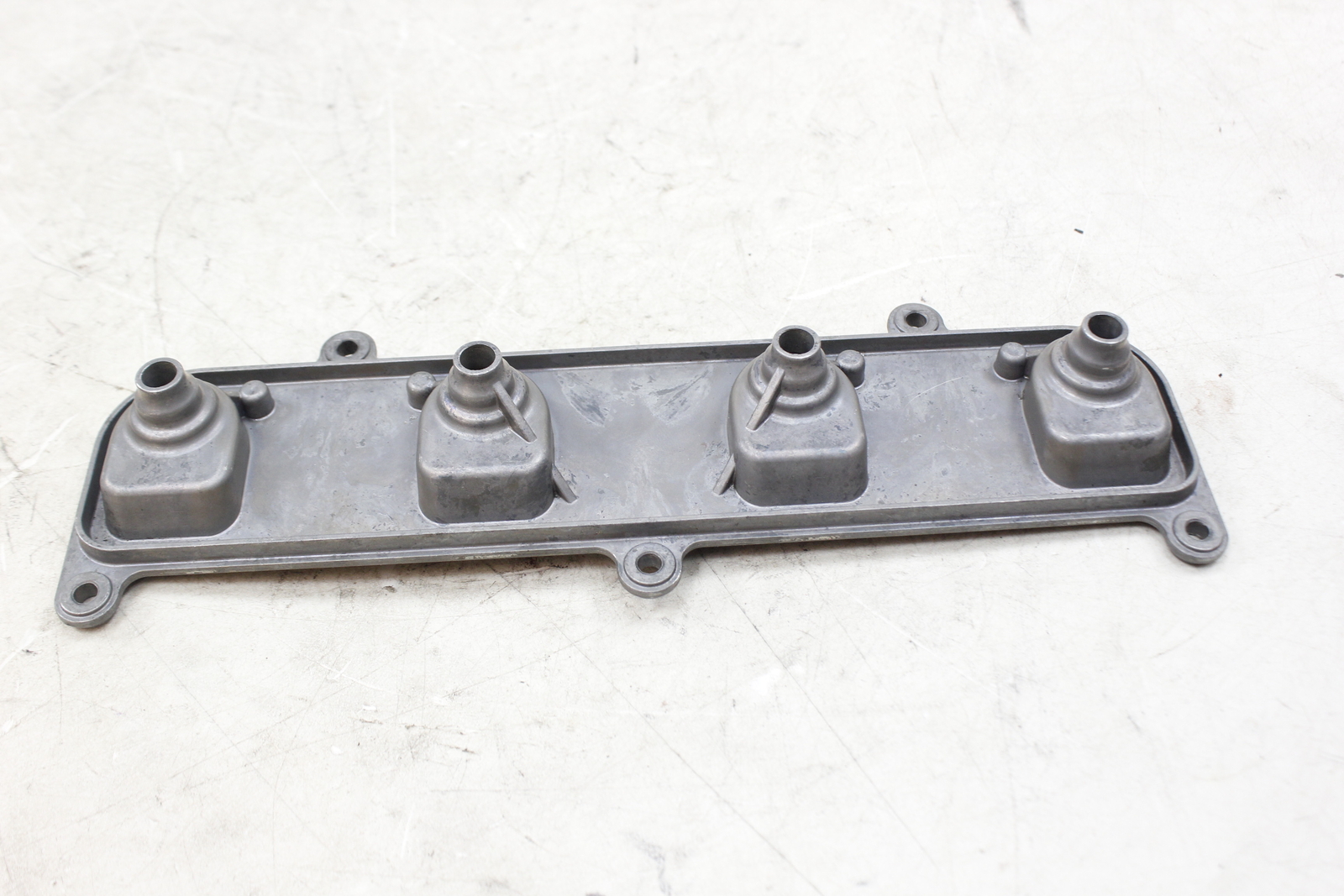 2007 2008 KAWASAKI ZX6R SECONDARY FUEL INJECTORS TOP AIRBOX GAS RAIL eBay