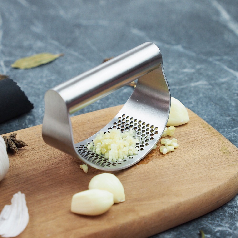Curved Garlic Press Sturdy Stainless Steel Masher for Efficient Mincing