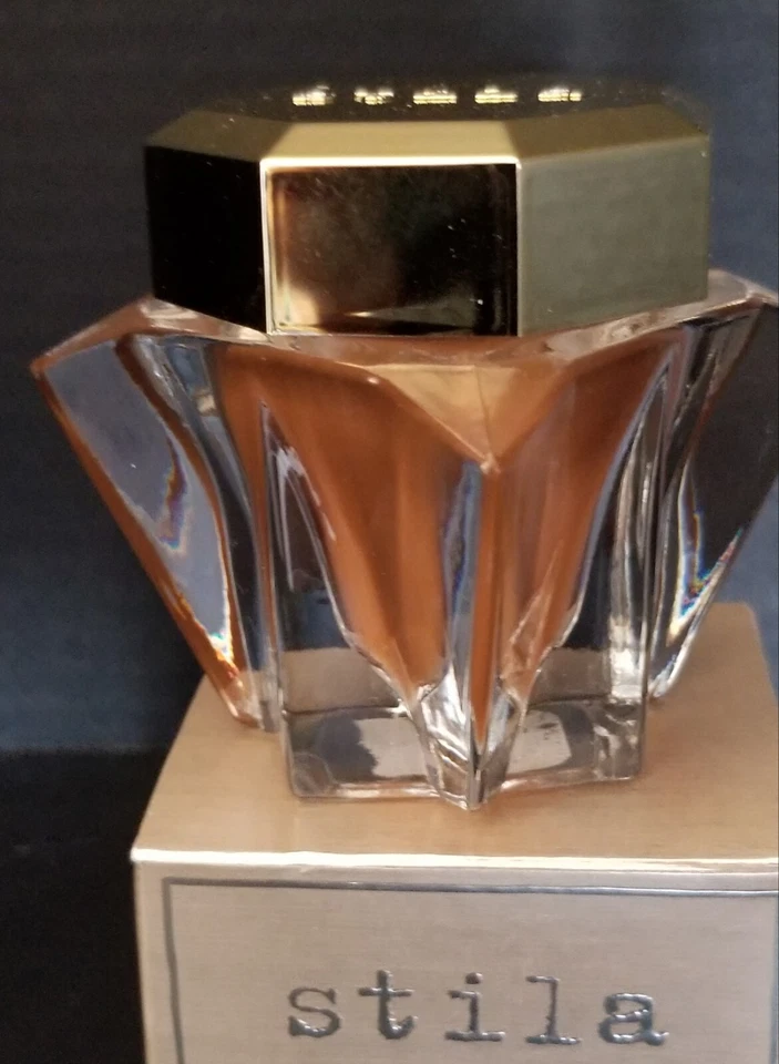 Stilla 内衣 Souffle 皮肤完美粉底色 8.0 全新带盒 — 第 2/4 张图片