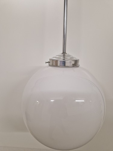 2x alte Lampe Bauhaus Deckenlampe Chrom Opalglas Durchmesser 25cm / Länge 90cm - Bild 2 von 10