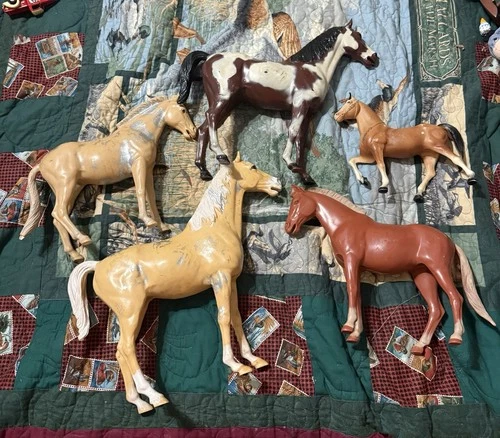 Johnny West Vintage Horses Lot of 5 with Saddle
