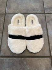 Born White Black Fleece Cozy Slip On Slipper Medium 7-8