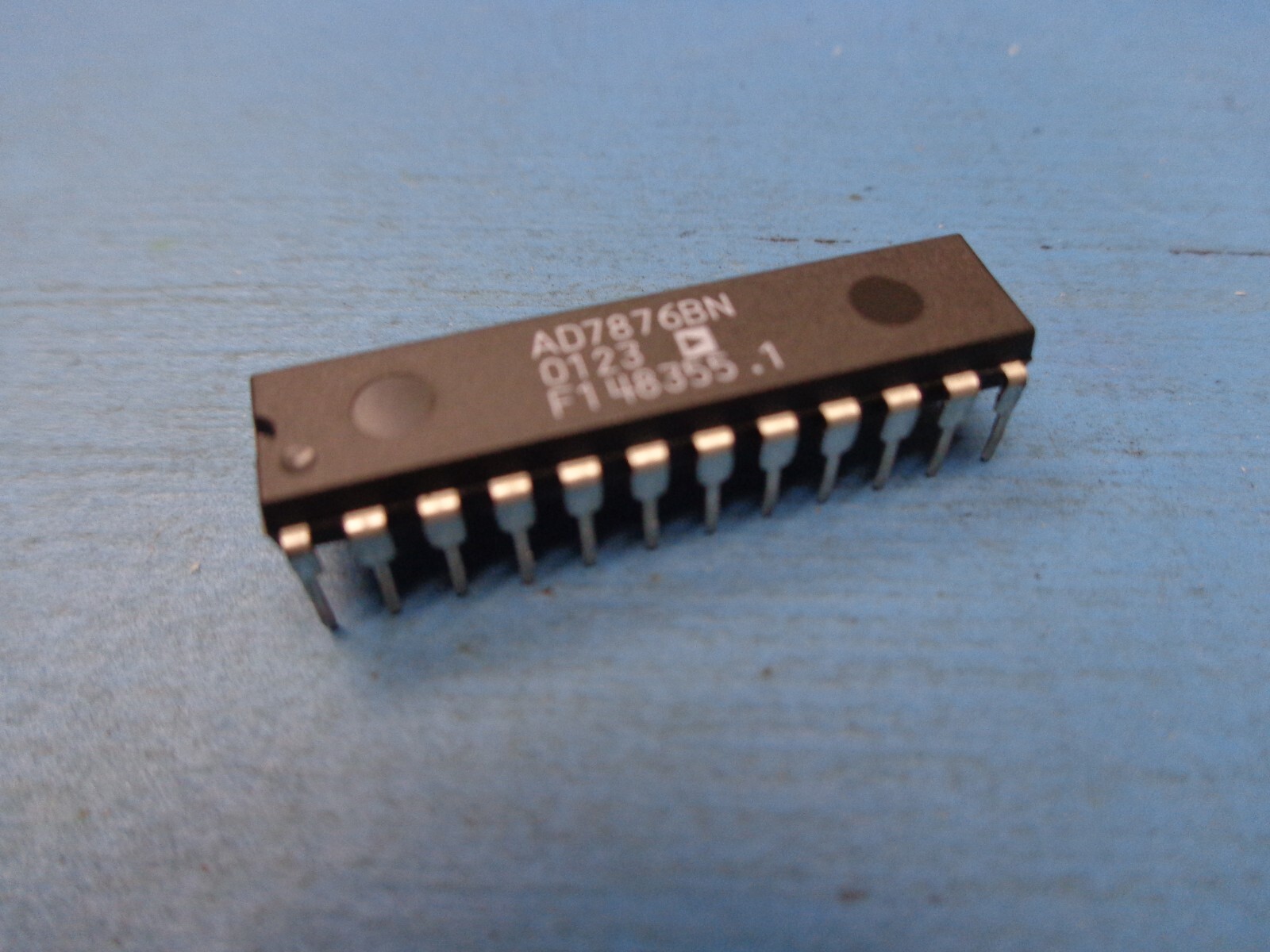 (1) AD7876BN A/D CONVERTER 12 BIT 100 kHz ADC 24 PIN 300 MIL DIP PULL