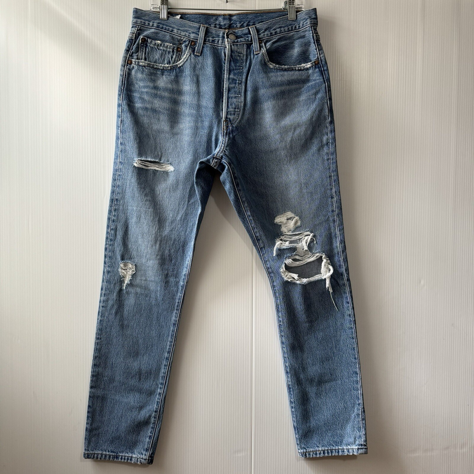 Levis Premium Jeans 501 Mens W31 L 30 Distroyed Medium Wash Button Fly