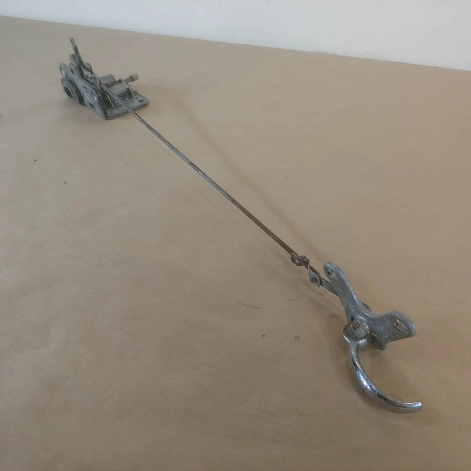 Mecanismo de manija de puerta trasera izquierda interior pontón Mercedes 220S 1951-66 fabricante de equipos originales Foto 4 de 4