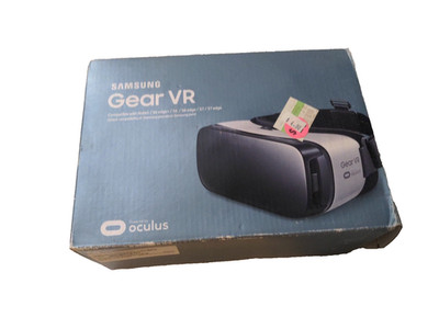 Samsung Gear VR (2015 Edition) Virtual Reality Goggles SM-R322 used