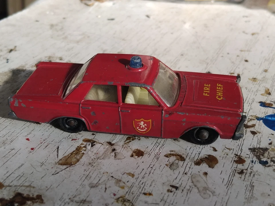 MATCHBOX Lesney 59 FORD GALAXIE 1966 Fire Chief Car - Immagine 4 di 4