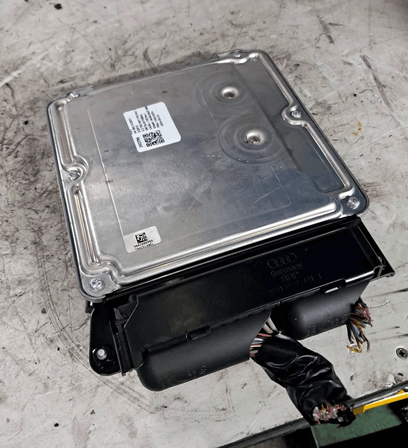 03L906022MJ Centralina iniezione  AUDI A4 (8K) 2.0 TDI FAP (105 Kw) Ber. - Immagine 4 di 4